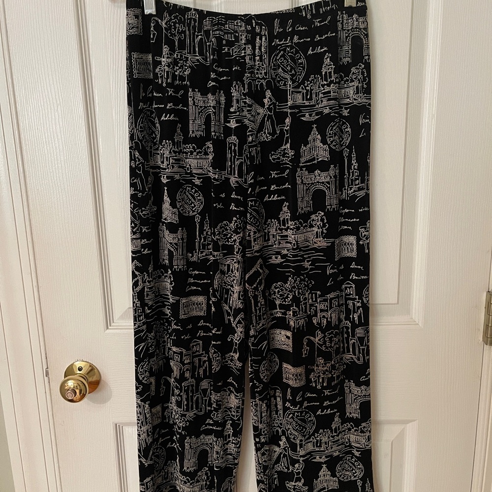 Chico's Travelers Black Patterned Pants